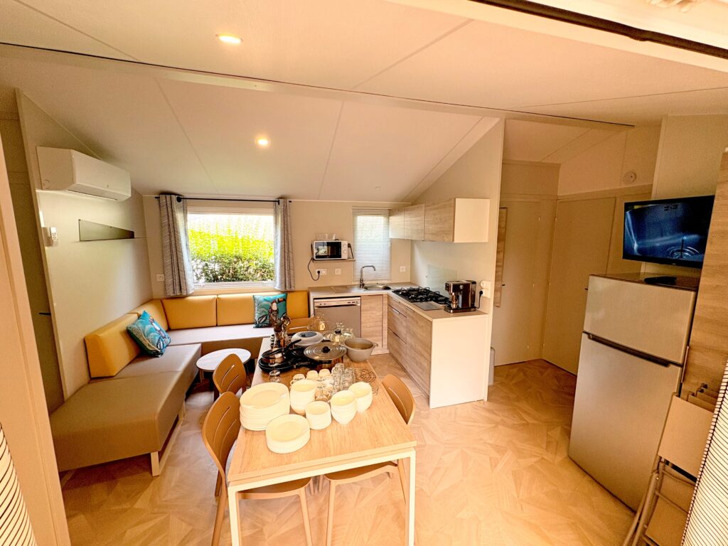 Mobil-home Excellence 4 chambres 8 personnes  CLIM,TV,PLANCHA  « NOUVEAUTE 2026 »
